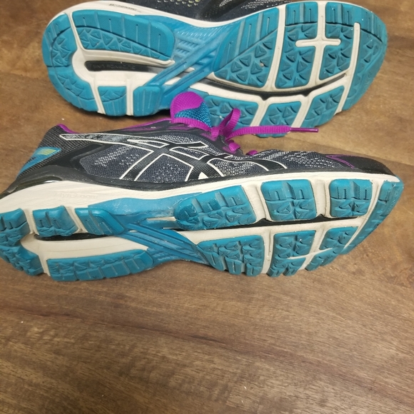 Asics - Picture 5 of 6